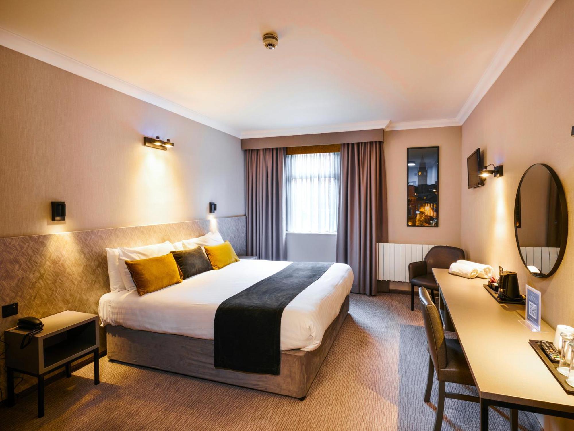 The Royal Toby Hotel Rochdale Zewnętrze zdjęcie