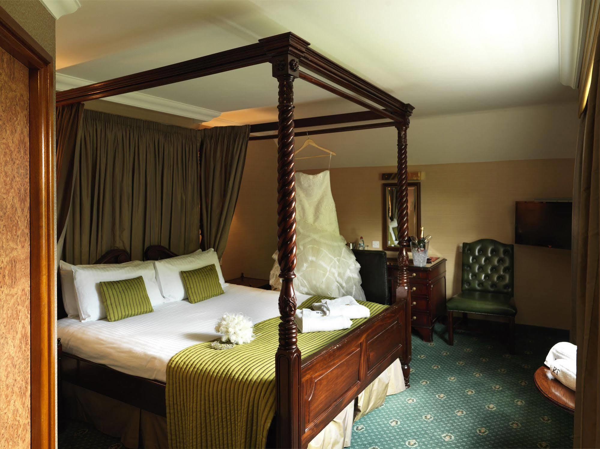 The Royal Toby Hotel Rochdale Zewnętrze zdjęcie